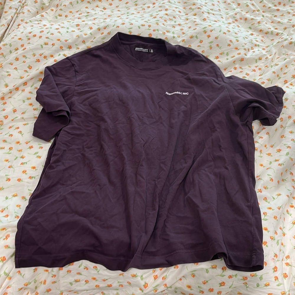Abercrombie and fitch t shirt